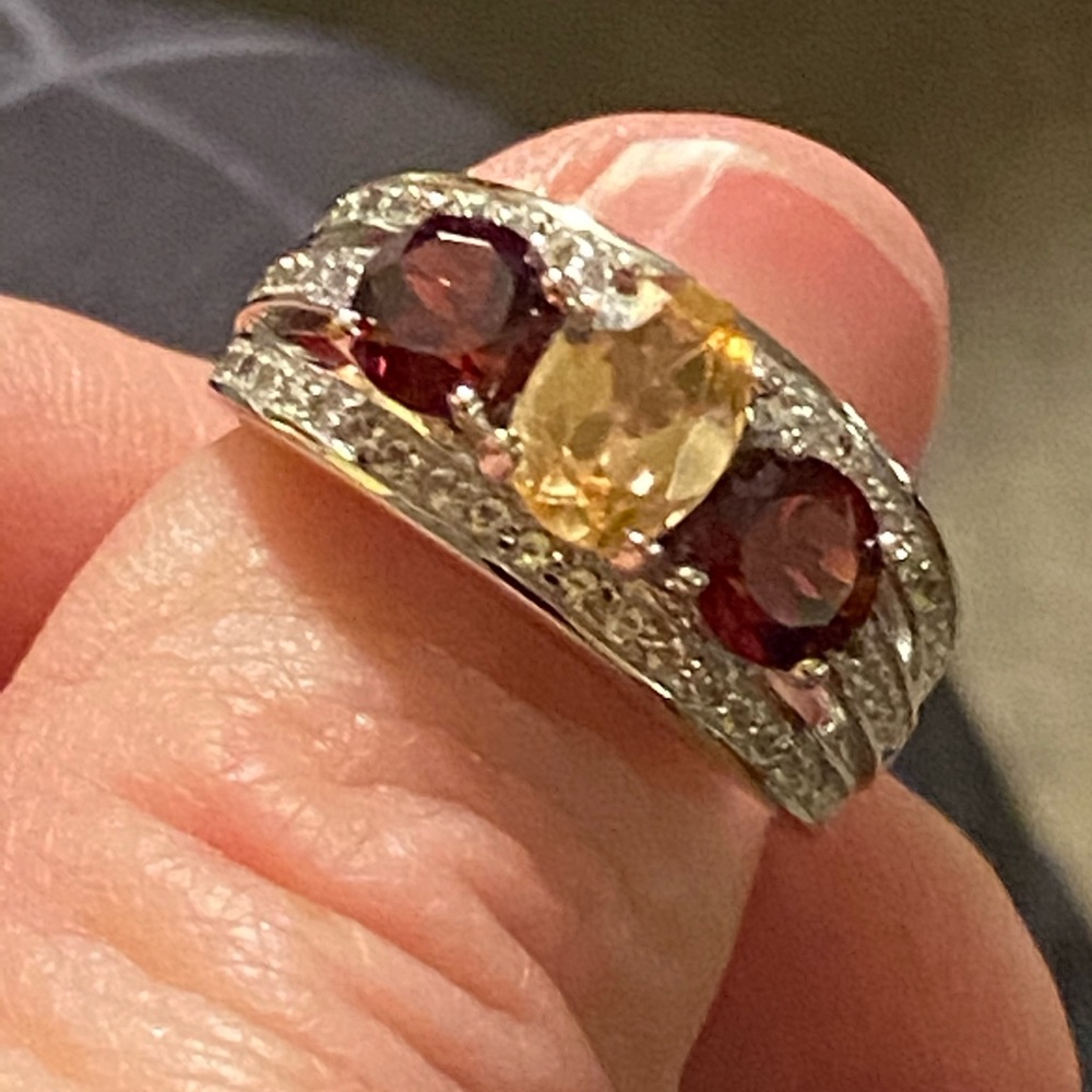 NWOT GARNET AND TOPAZ STERLING RING - Picture 2 of 10